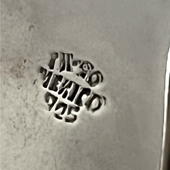 Signed, Taxco Vintage Heavy High Polish Sterling Silver Repoussé Hinged Bracelet - Picture 4 of 6